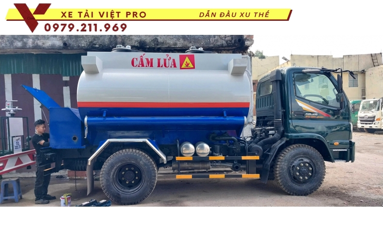 Thông số kỹ thuật và báo giá xe Forland 2 cầu téc chở xăng dầu mới nhất