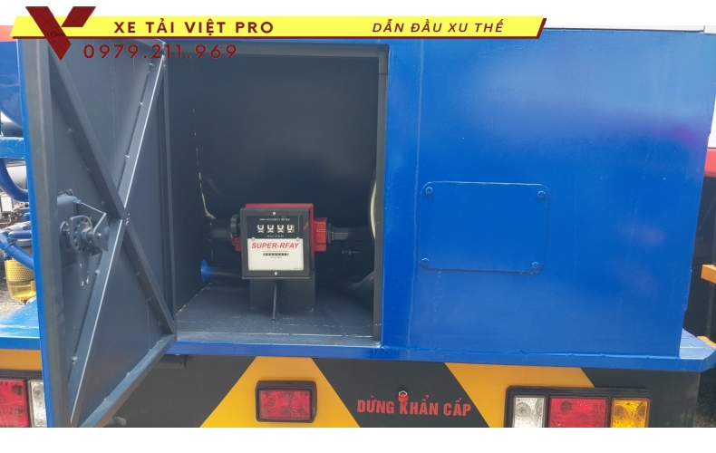 Thông số kỹ thuật và báo giá xe Forland 2 cầu téc chở xăng dầu mới nhất